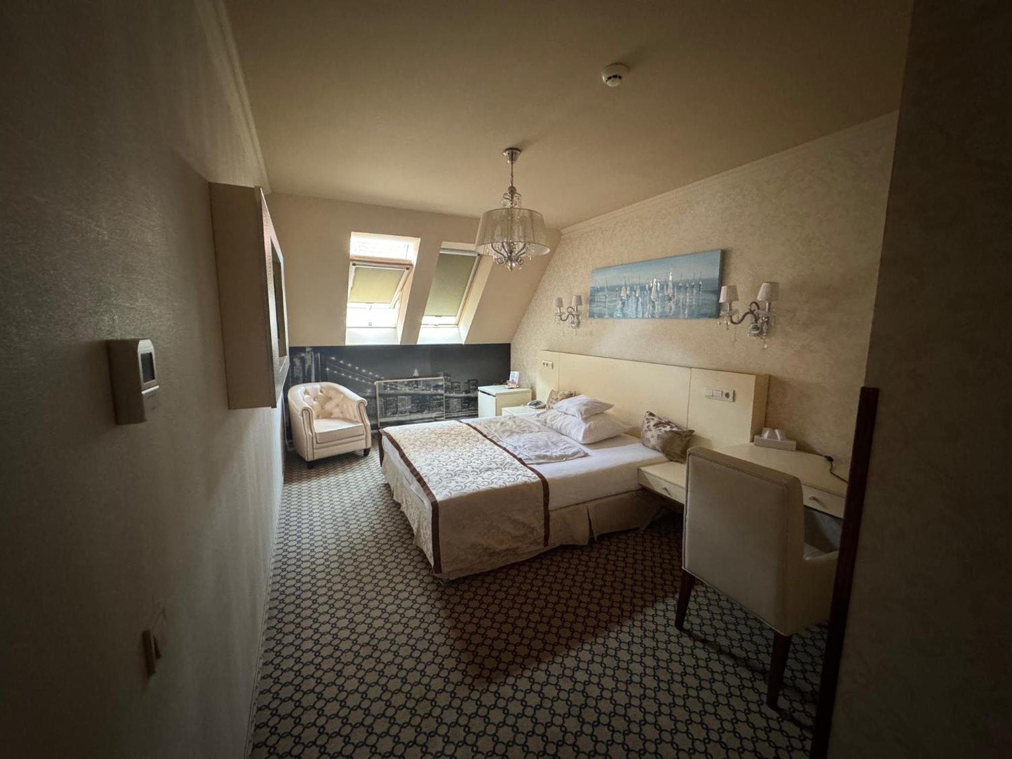 Hotel Capitulum Дьёр Экстерьер фото