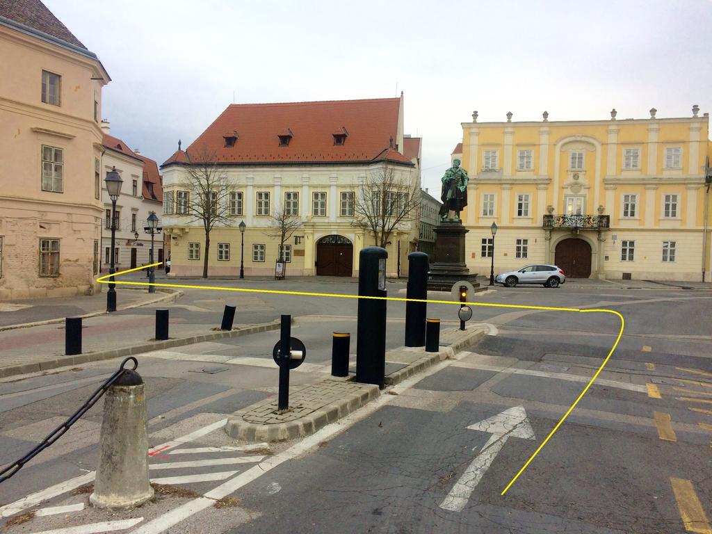 Hotel Capitulum Дьёр Экстерьер фото