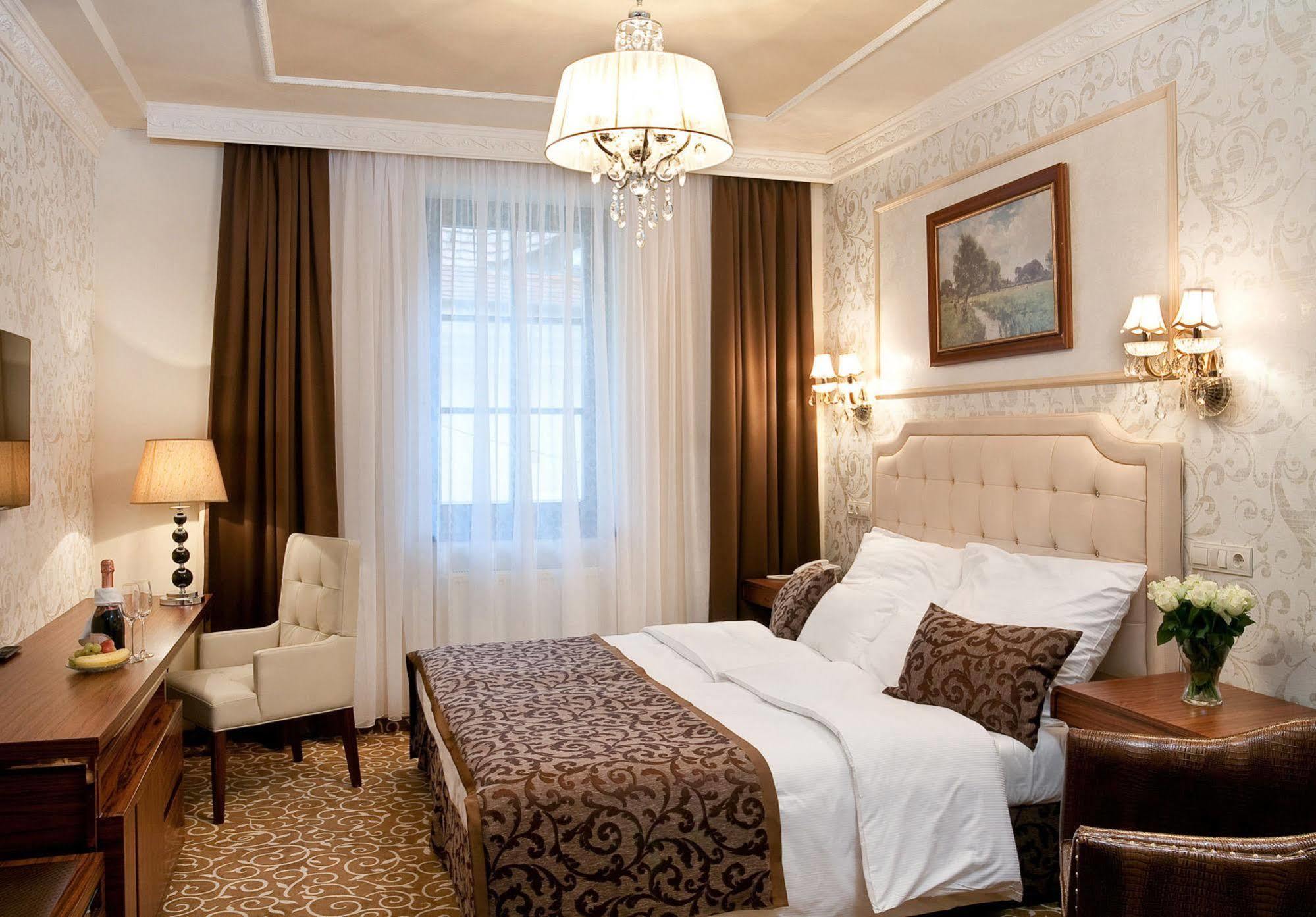 Hotel Capitulum Дьёр Экстерьер фото
